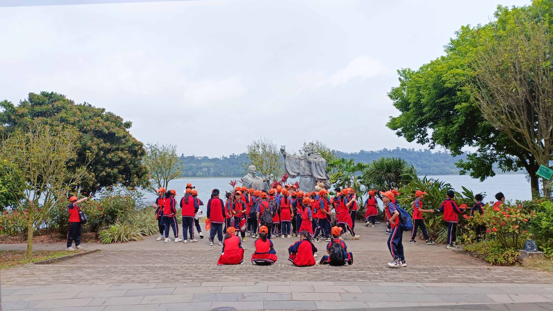 湖光岩 20240412 4 三月三_副本.jpg